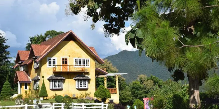 10 Creative Ways to Use Mirrors in Home Decor